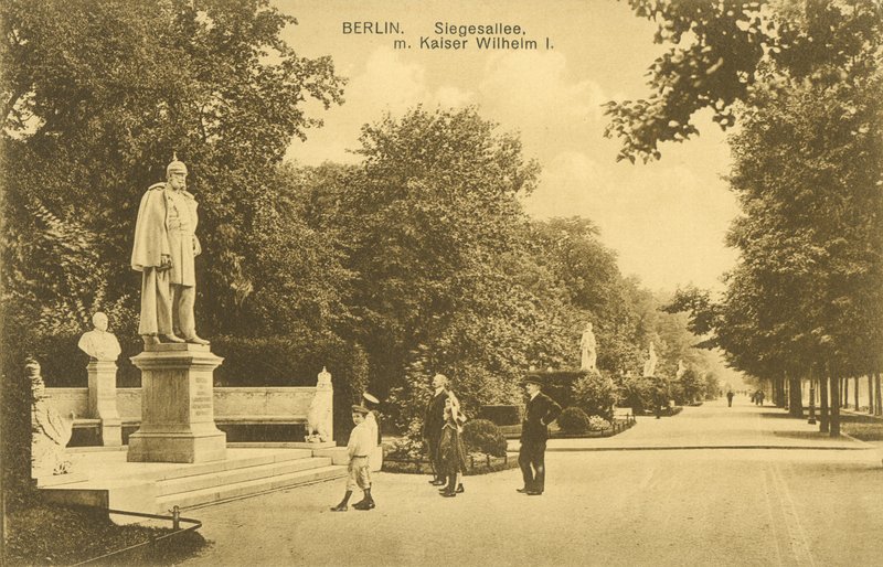 Siegesallee und Statue von Kaiser Wilhelm I., Berlin von Photographer German