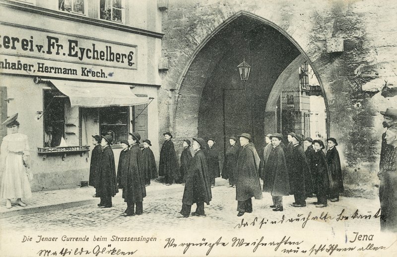 Studentenchor singt auf den Straßen von Jena, Deutschland von Photographer German