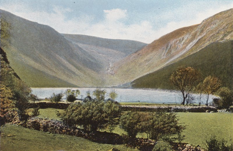 Irland: Oberer See, Glendalough, County Wicklow von Photographer Irish