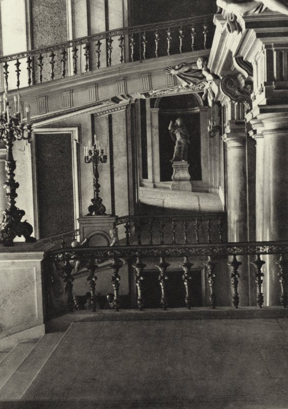 Berlin: Das Schloss, Treppe von Schlüter (s/w Foto) von Sasha Stone