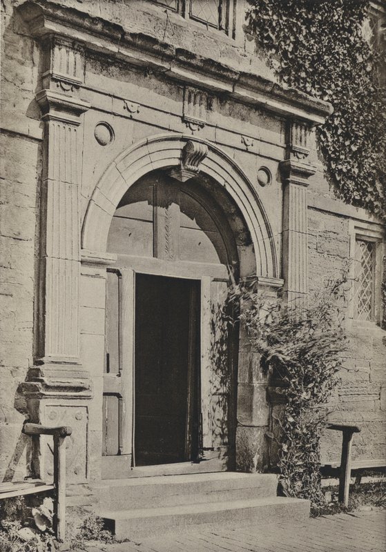 Tür, Sackville College, East Grinstead von William Galsworthy Davie