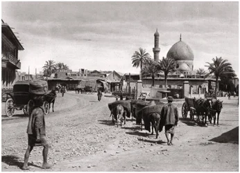 Blick auf eine Straße vom Nordtor, Bagdad, Irak, 1925