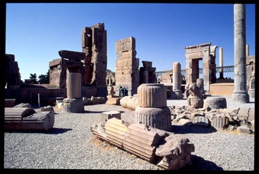 Ansicht des Westeingangs zur Halle der Hundert Säulen