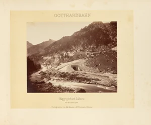 Gotthardbahn: Häggrigerbach-Galerie mit der oberen Linie