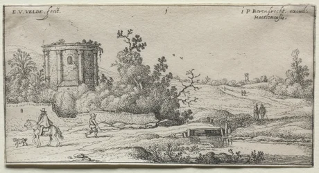 Die Straße beim kleinen runden Tempel