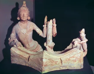 Naga, die aus dem Wasser auftaucht, aus Fondukistan