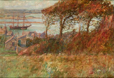 Wäldchen über dem Hafen im Herbst
