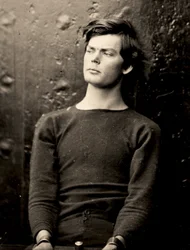 Lewis Powell in Handfesseln an Bord der USS Saugus, 1865