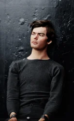 Lewis Powell in Handfesseln an Bord der USS Saugus, 1865