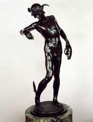 Perseus rüstet sich, erster Guss 1881 (Bronze)
