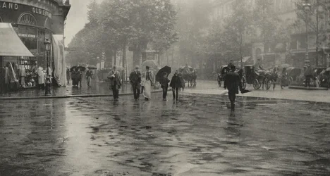 Ein nasser Tag auf dem Boulevard—Paris