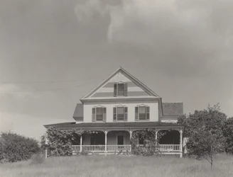 Haus auf dem Hügel, Lake George