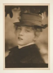 Sophie Raab