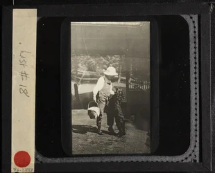 Ohne Titel Nichte Elizabeth mit Inky in Oaklawn, ca. 1903
