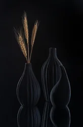 Elegantes dunkles Stillleben