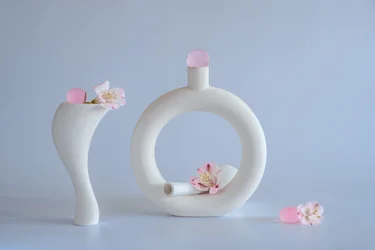 Minimalistisches Stillleben in Rosa