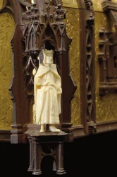 (Detail) eines gotischen Revival-Schmuckkästchens, ca. 1880