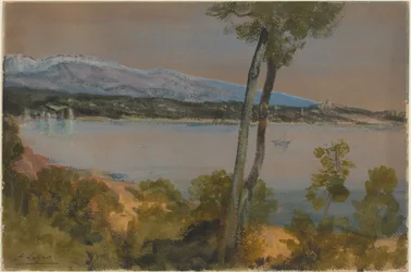 Berge hinter einem See
