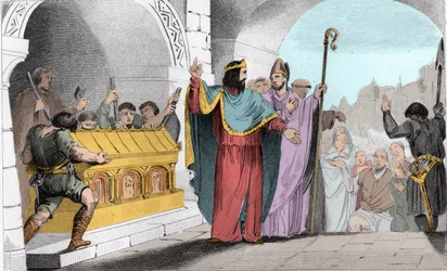 Chlodwig II (635-657) verkauft Silber und Gold aus dem Schrein, um die Armen zu ernähren - Chlodwig II genannt „der Faule“, um die Armen zu ernähren, ließ die Gold- und Silberblätter aus der Kirche von Saint-Denis entfernen - Gravur von 1825 in „Histoire d