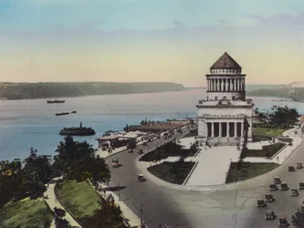 New York: Der Hudson River und Riverside Drive; Grants Grabmal