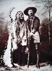 Häuptling Sitting Bull (1831-90) auf Tour mit Buffalo Bill Cody (1846-1917) und seiner Wild West Show