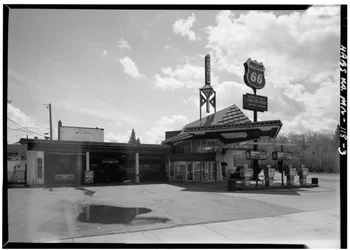 Lindholm Oil Company Service Station, Cloquet, Minnesota (s/w Foto)