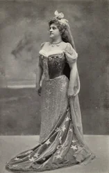 Marcella Sembrich als Astrifiammante, Königin der Nacht, in "Die Zauberflöte"