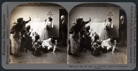 Bei dem heiligen St. Patrick! Da ist Brannigans Geist (Stereograph)