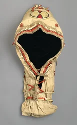 Wiegenbrett mit Stachelschweinborstenarbeit, hergestellt von den Arapaho, ca. 1870er Jahre
