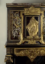 Kunst Frankreich: Kabinett schmückt die Figur von König Ludwig XIV. als Hercules Gaulois. Detail. Möbel von Andre Boulle um 1700. Höhe: 1,87m. Paris, Musée du Louvre