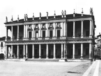 Hauptfassade der Villa Chiericati, erbaut um 1550