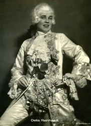Delia Reinhardt (1892-1974) in "Die Hochzeit des Figaro" von Wolfgang Amadeus Mozart, anonym