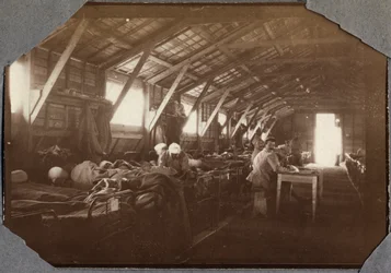 Erster Weltkrieg 1914-1918: Baracken verwundeter französischer Kriegssoldaten in Couville im Ärmelkanal, Untere Normandie, Frankreich. Anonyme Fotografie Mai 1917. Private Sammlung, Stella.