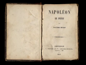 Titelseite von „Napoleon der Kleine“, politisches Pamphlet von Victor Hugo über Louis-Napoleon Bonaparte (Napoleon III). 1855.