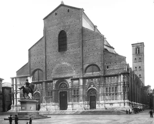 Ansicht der Kirchenfassade