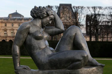 Jardin des Tuileries, Aristide Maillol, Montagne 1937 (Blei), Paris, Frankreich (Foto)