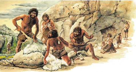 Vorgeschichte Paläolithikum: Jäger nutzen die Haut getöteter Tiere und stellen Werkzeuge und Waffen her (Speer)