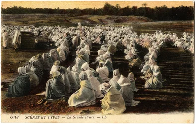 Das große Gebet der Muslime, Algerien. Postkarte aus der Sammlung Selva