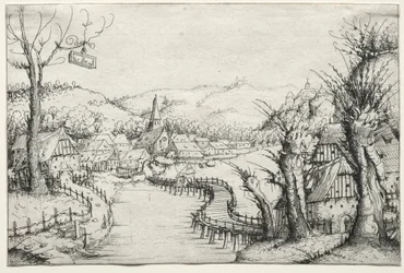 Flusslandschaft mit drei kahlen Weiden rechts und einer langen, gewundenen Holzbrücke in der Mitte, die zu einem Dorf führt