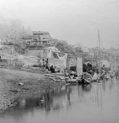 Badestelle, Benares, Indien, späte 19. oder frühe 20. Jahrhundert