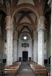 Innenansicht der Kirche von Pienza