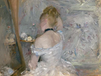 Frau bei ihrer Toilette