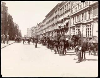 Das Personal des Gouverneurs erwartet die Ankunft von Li Hung Chang im Waldorf Astoria Hotel, 34th Street, New York, 1896