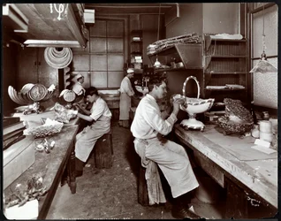 Die Konditoreiabteilung im Hotel Delmonico, 1902
