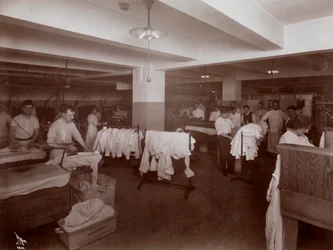 Der Waschraum im Hotel McAlpin, 1913