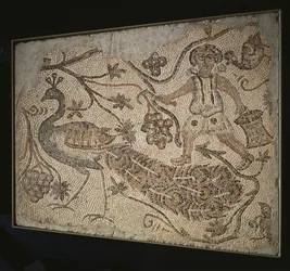 Bodenmosaiktafel: Traubenleser mit Pfau, 400er Jahre
