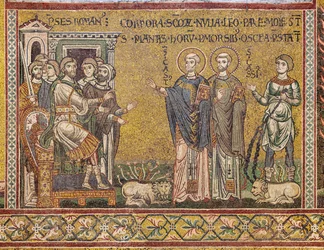 Hl. Cassius und hl. Casto vor dem Kaiser, byzantinisches Mosaik, XII-XIII Jahrhundert, an der Gegenfassade
