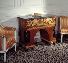 Möbel des Premier Empire: das Büro der Kaiserin Josephine de Beauharnais (1763-1814), hergestellt von den Brüdern Jacob (19. Jahrhundert) nach den Zeichnungen von Charles Percier und Pierre Fontaine. 1800 Versailles, Grand Trianon