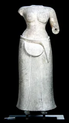 Weibliche Gottheit aus dem Tempel von Bakong, Rolous, Kambodscha, 4. - 9. Jahrhundert