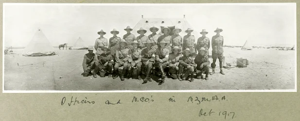 Offiziere und Unteroffiziere in N.Z.M.A.A., Oktober 1917